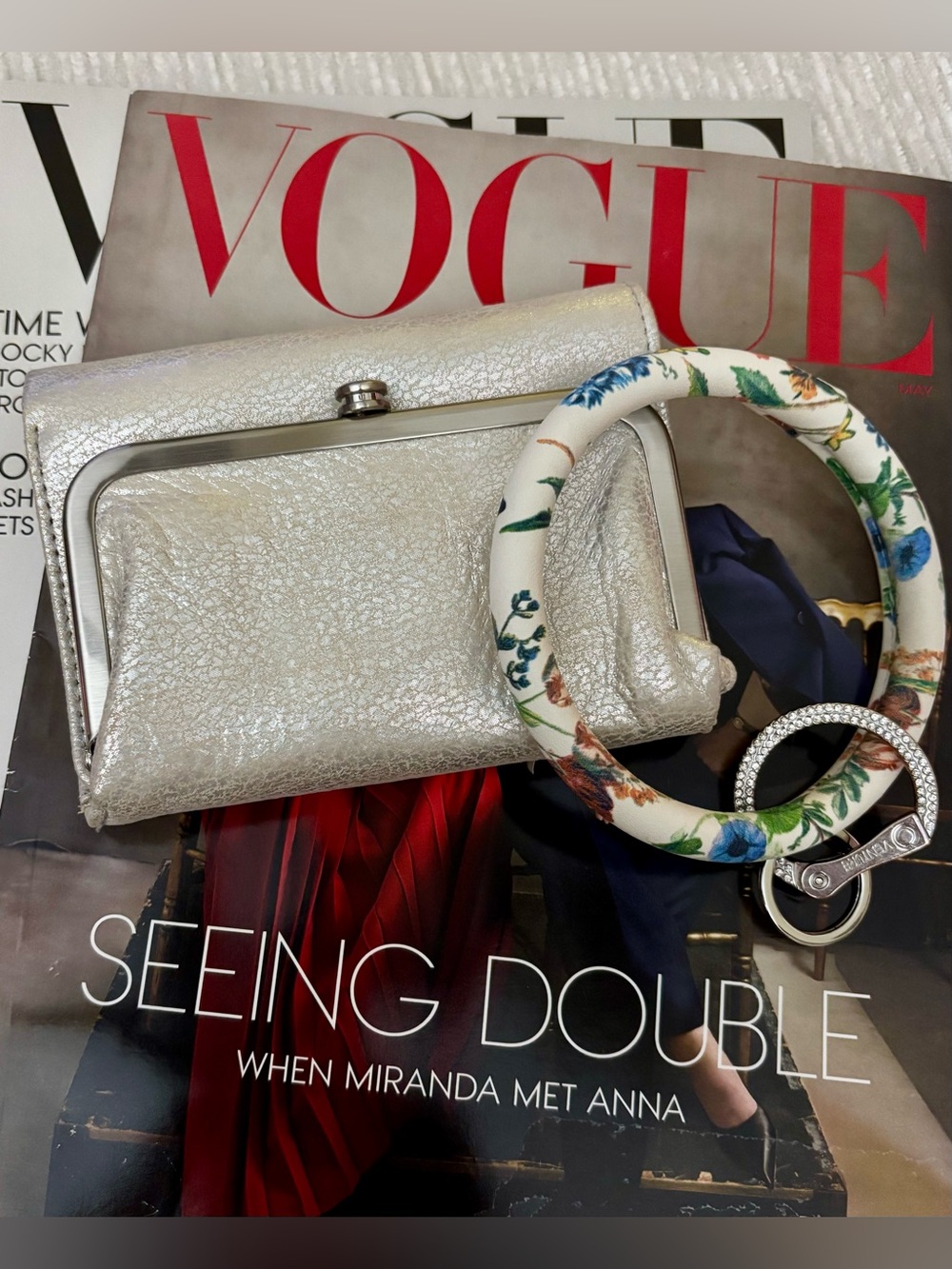 HOBO Robin Compact Wallet Snow Pearl Metallic + Oventure Floral Leather Set